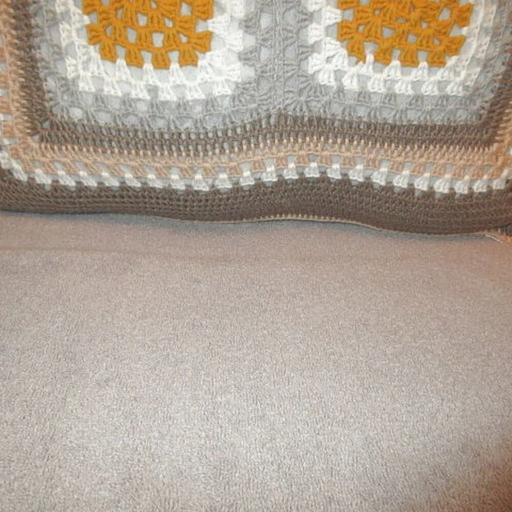 Vtg Granny Square Throw Pillow Cover 18